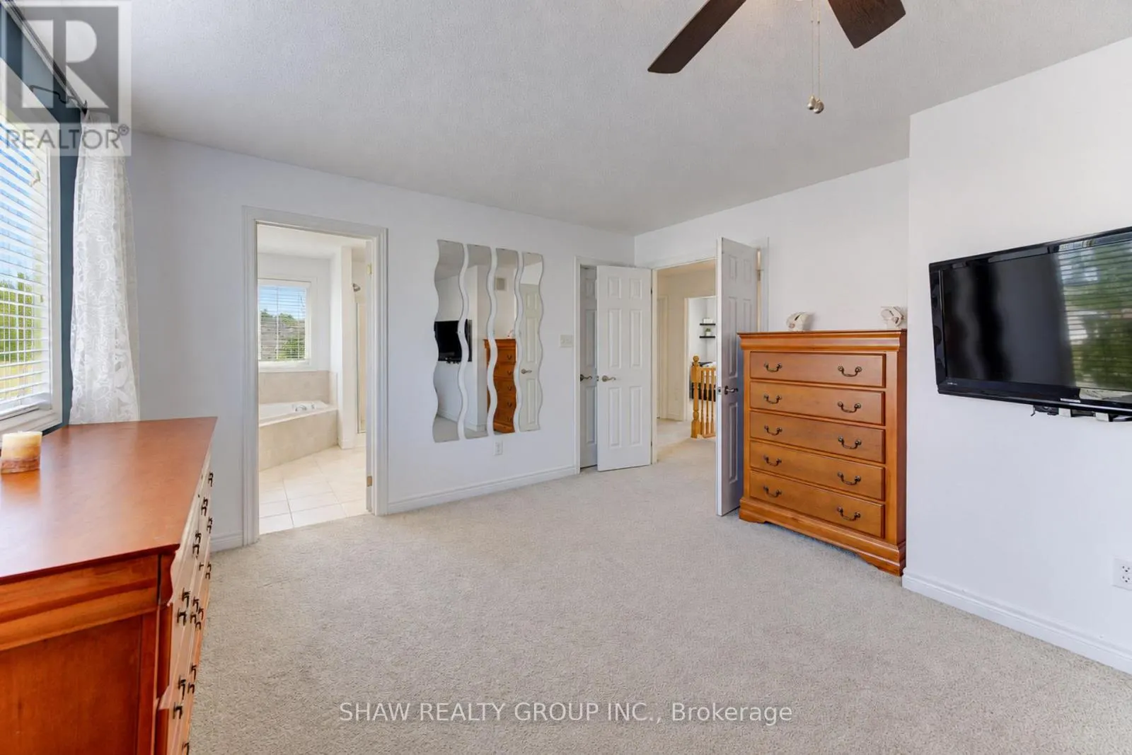88 DECARO CRESCENT