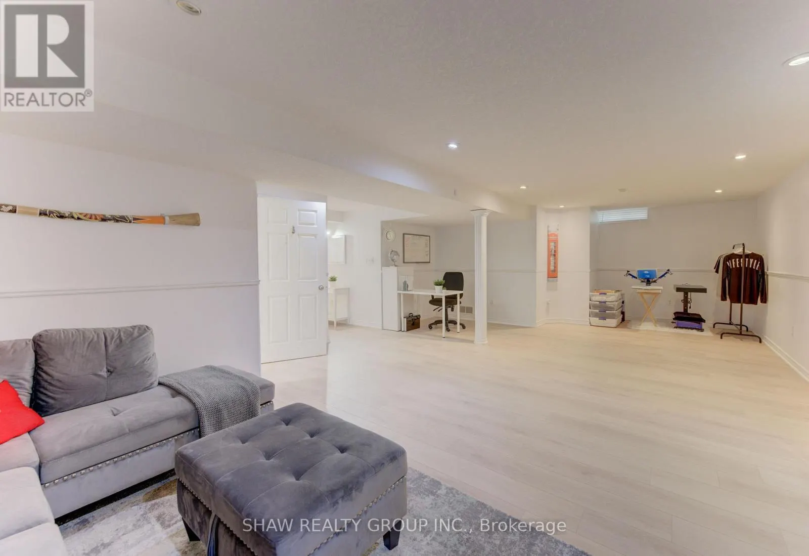 88 DECARO CRESCENT