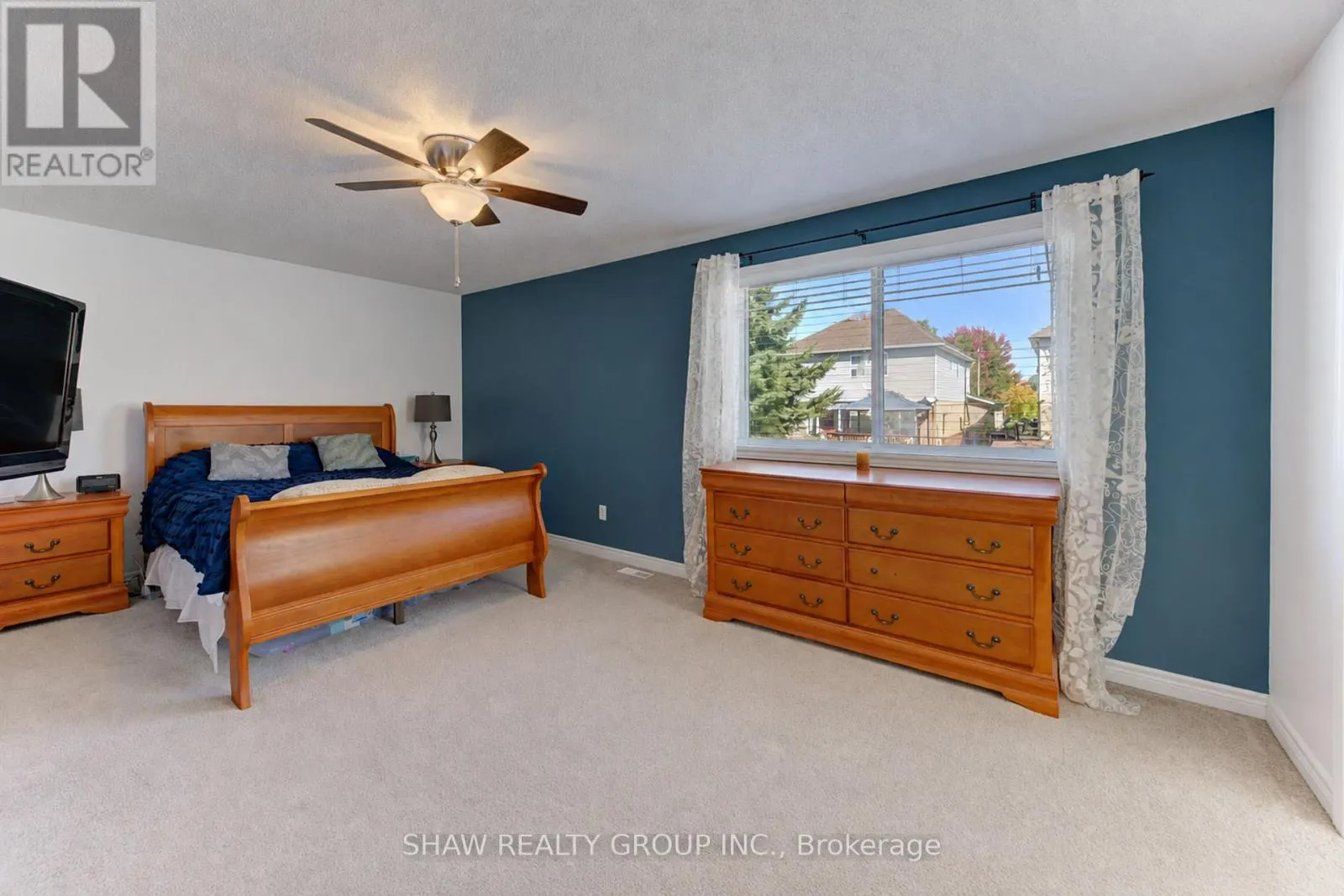 88 DECARO CRESCENT