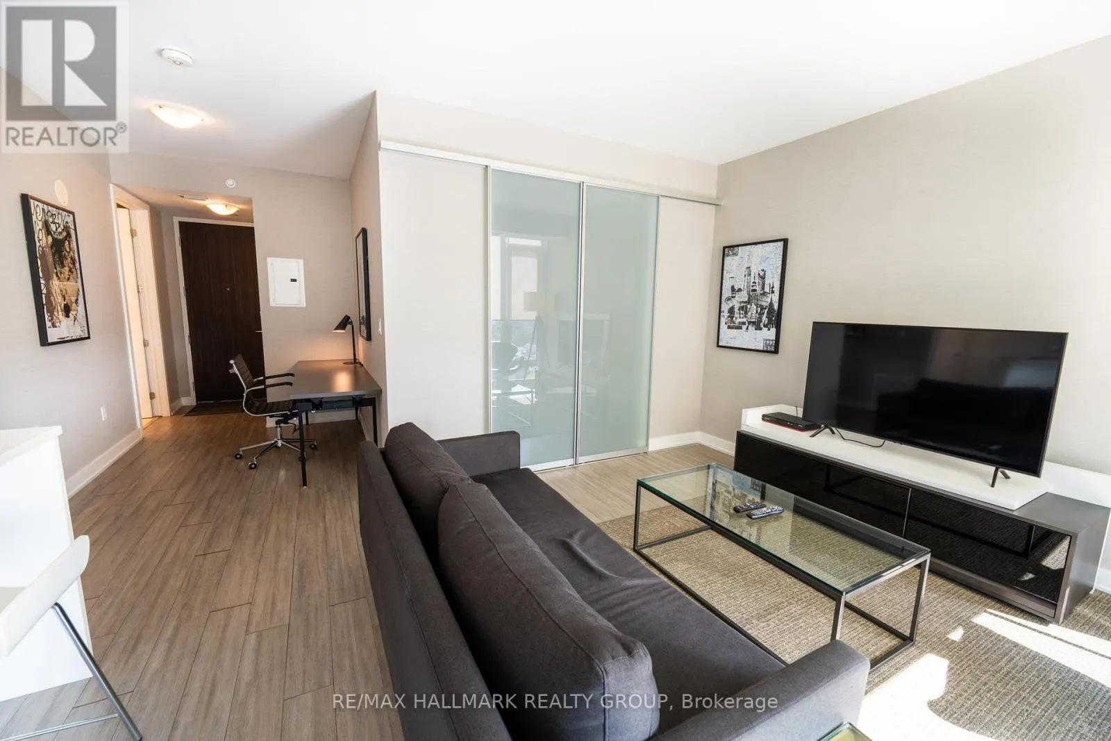 611 - 111 CHAMPAGNE AVENUE