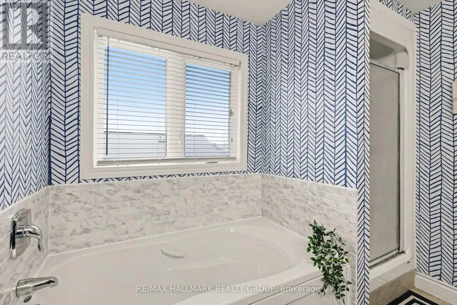 25 TABITHA CRES CRESCENT