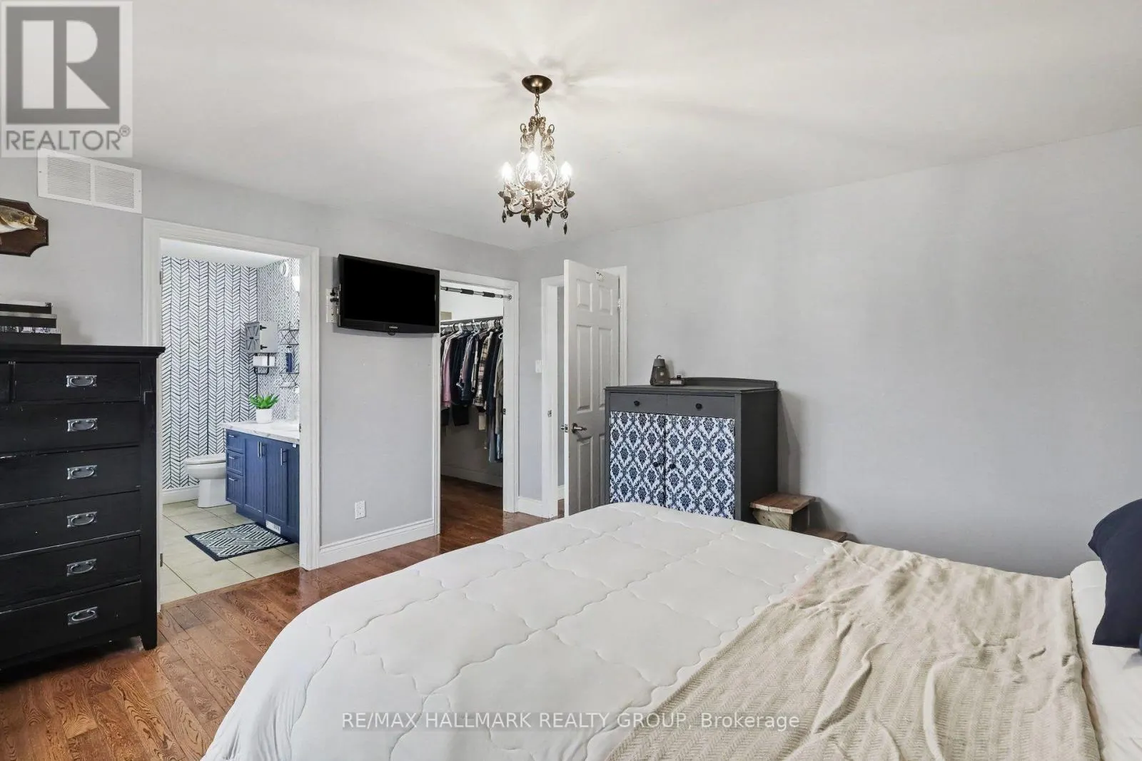25 TABITHA CRES CRESCENT