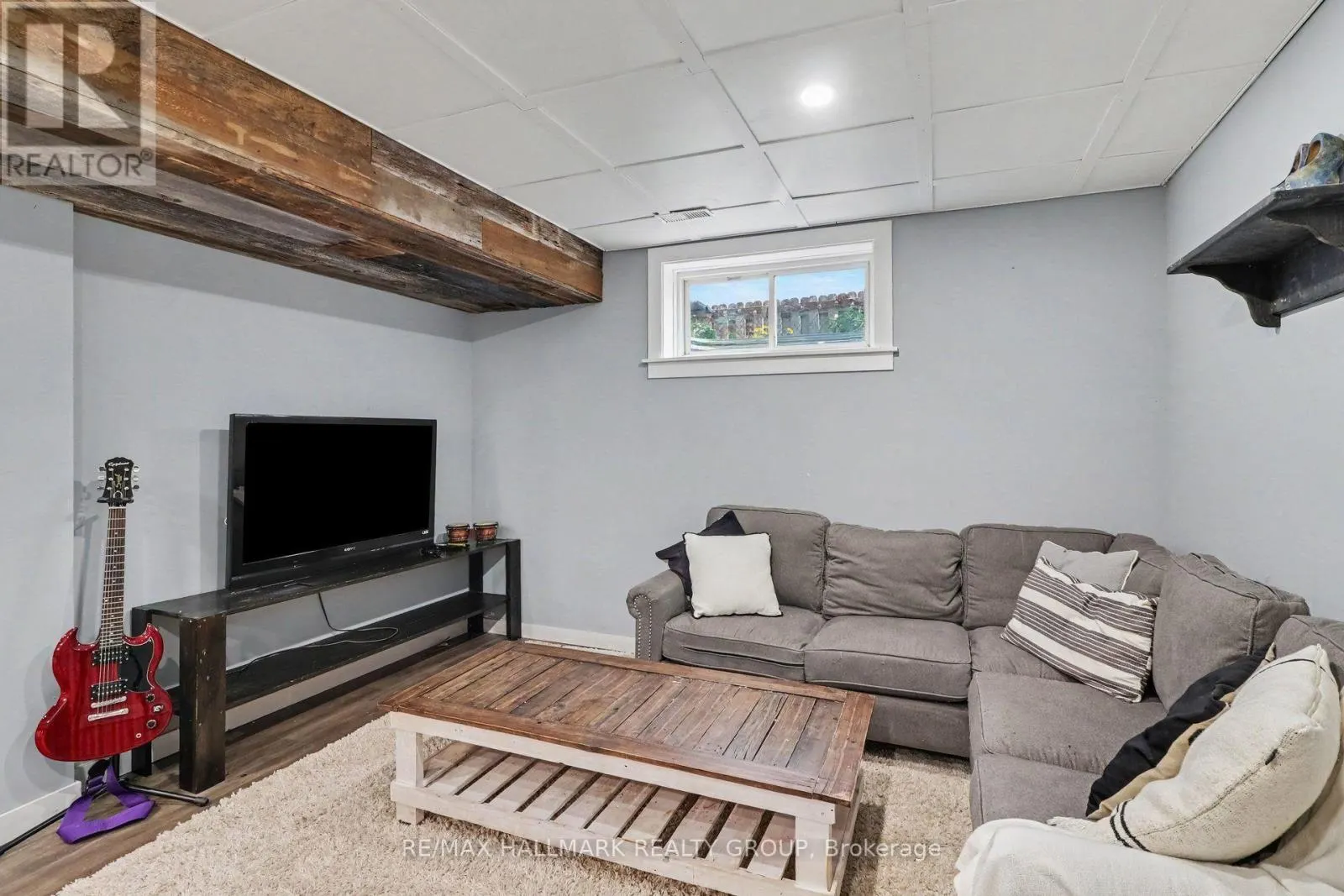 25 TABITHA CRES CRESCENT