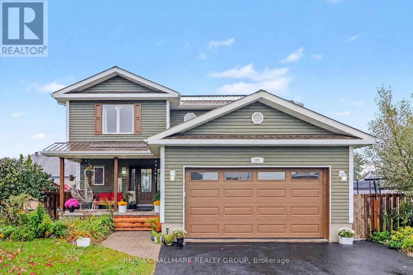 25 TABITHA CRES CRESCENT