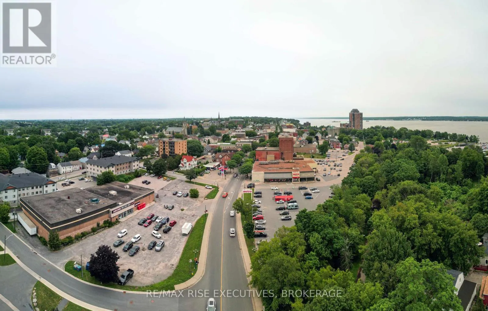 260 KING STREET W