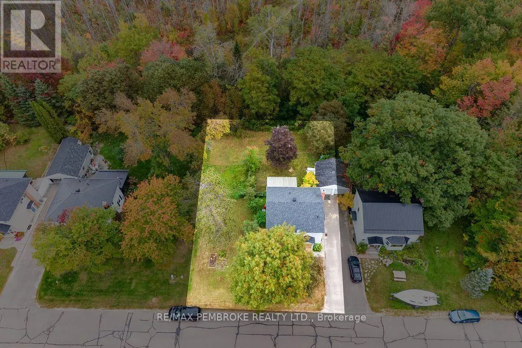 10 LAURIER AVENUE