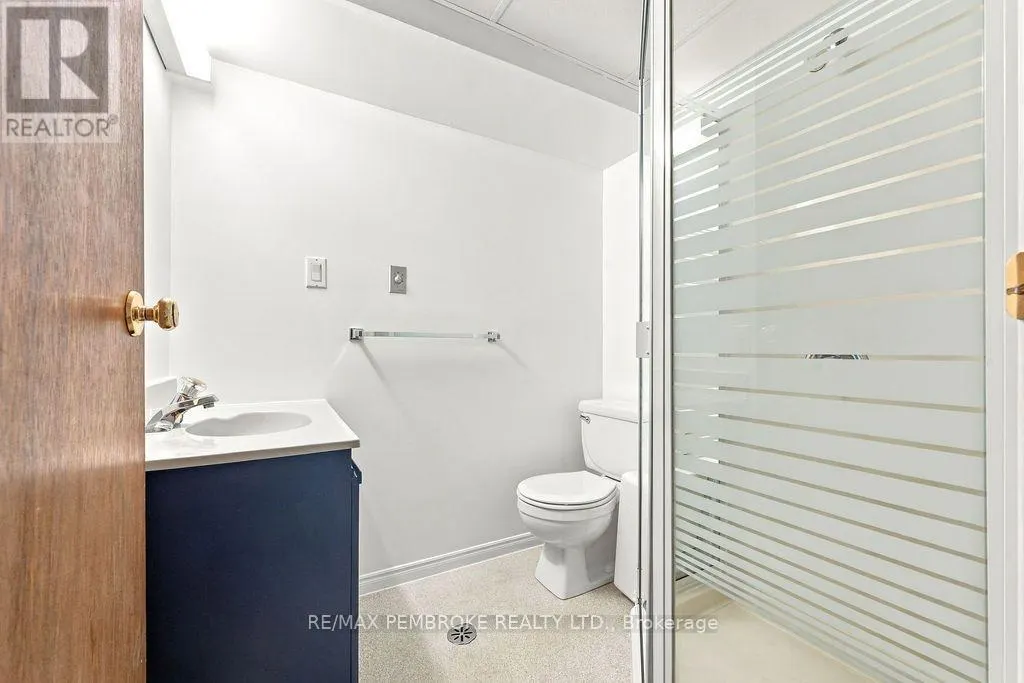 10 LAURIER AVENUE