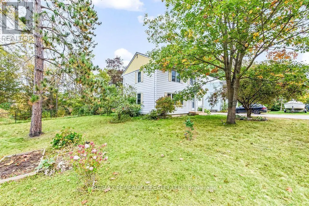 10 LAURIER AVENUE