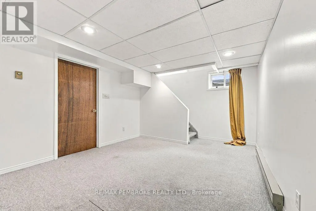 10 LAURIER AVENUE