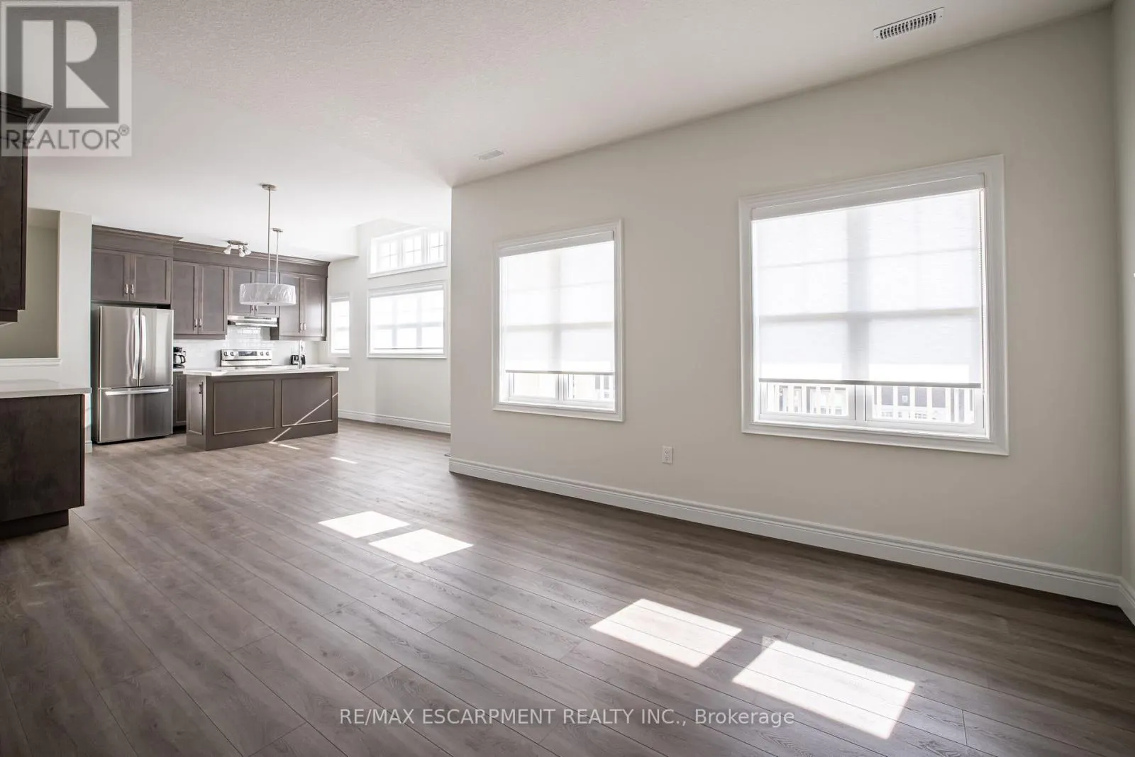 B - 10 SHORES LANE