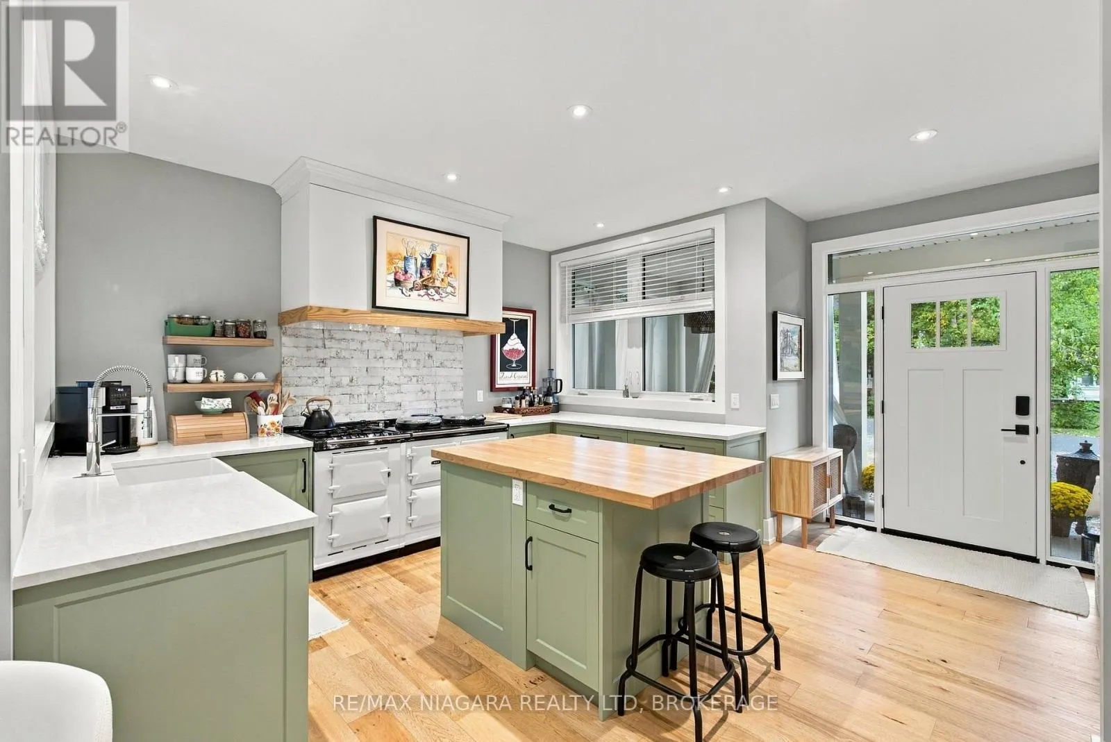 11 WILBERFORCE AVENUE