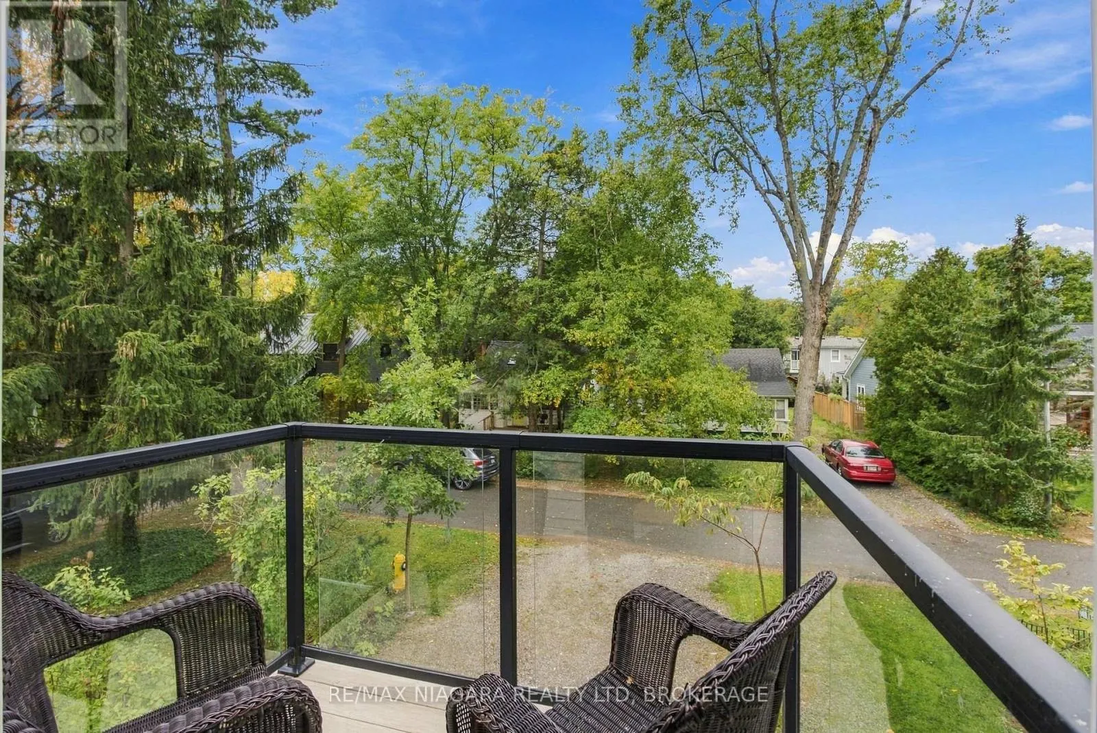 11 WILBERFORCE AVENUE