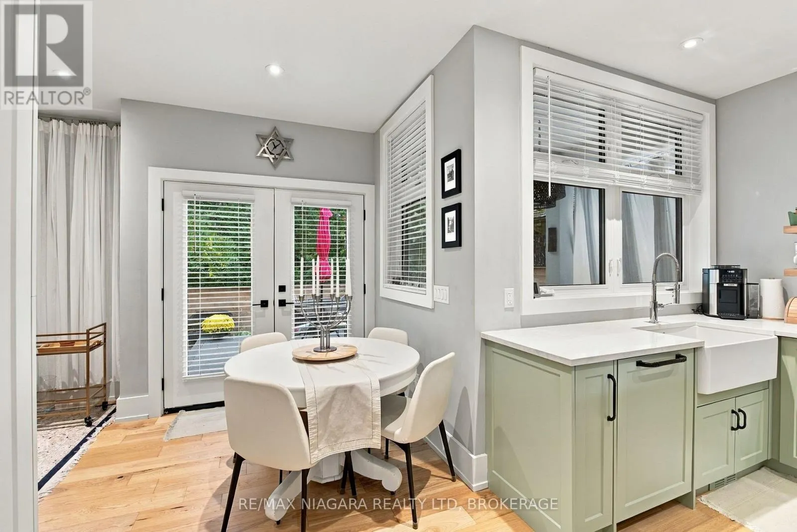 11 WILBERFORCE AVENUE