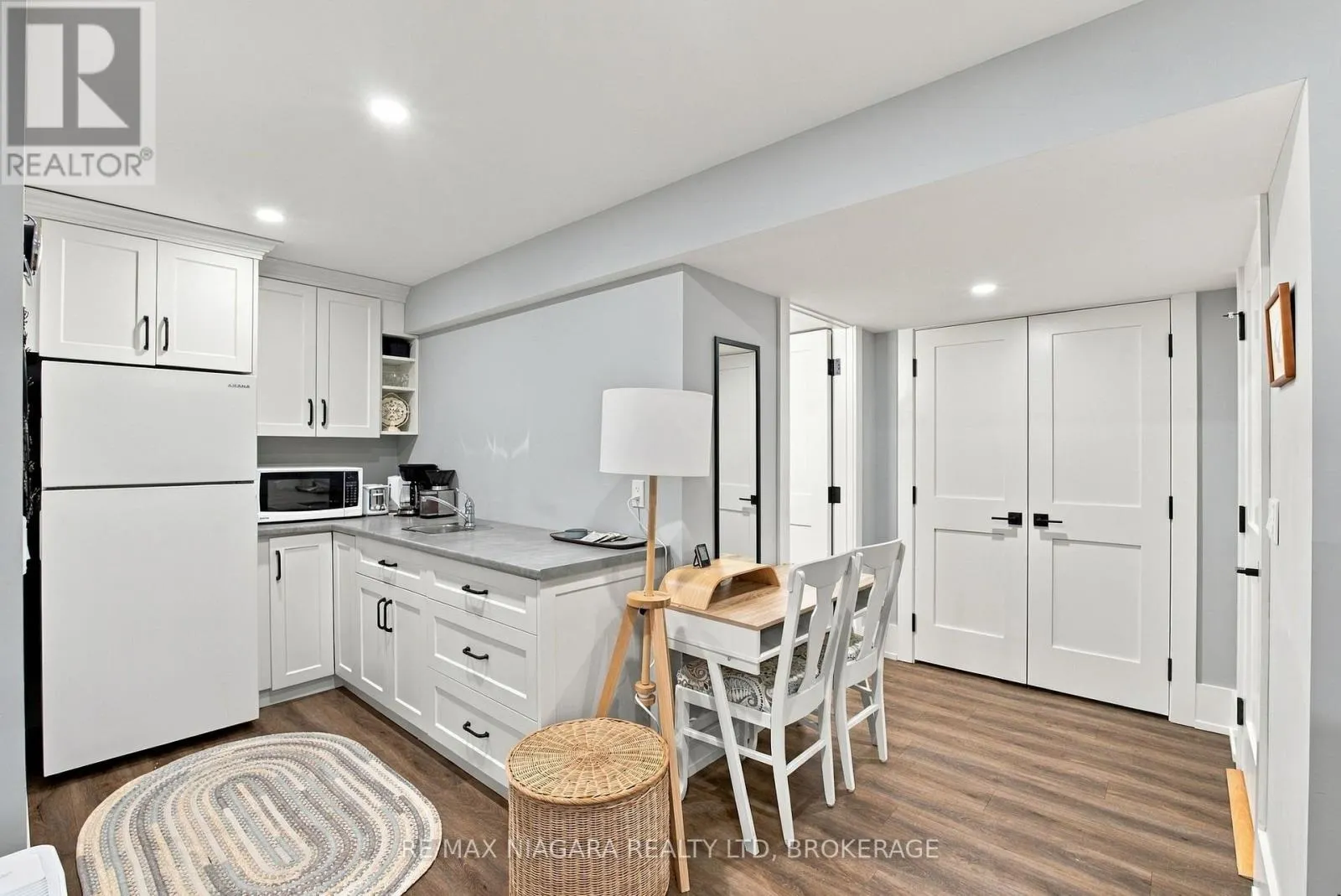 11 WILBERFORCE AVENUE