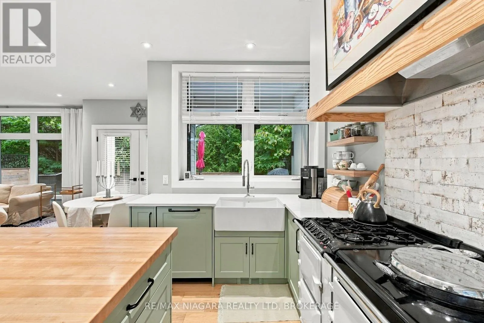 11 WILBERFORCE AVENUE