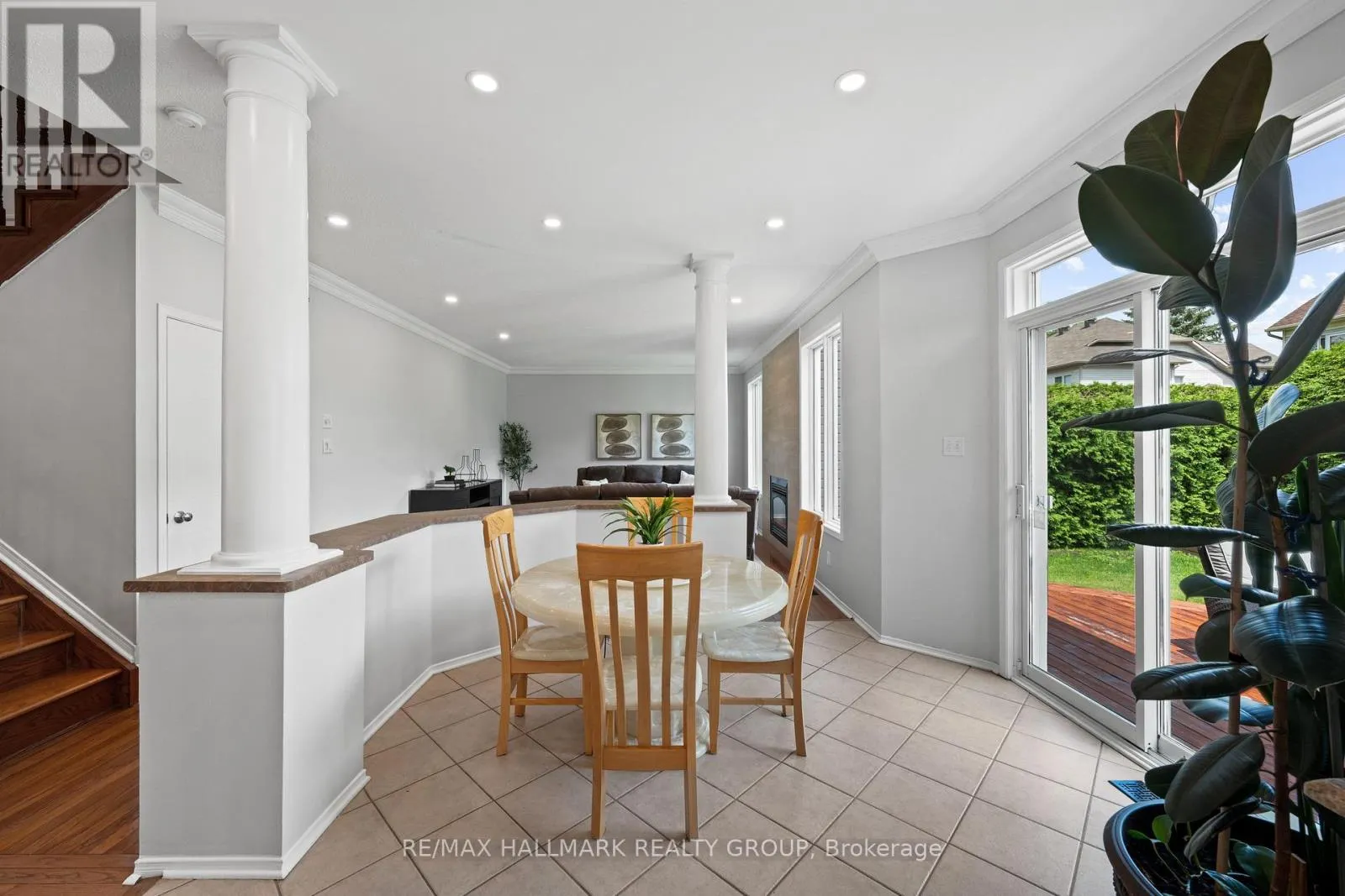 2104 SANDY OAKS DRIVE