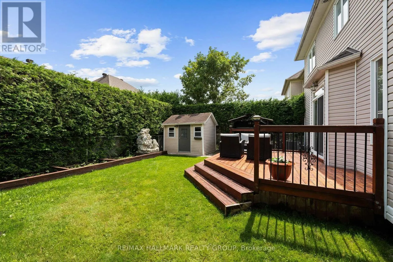 2104 SANDY OAKS DRIVE