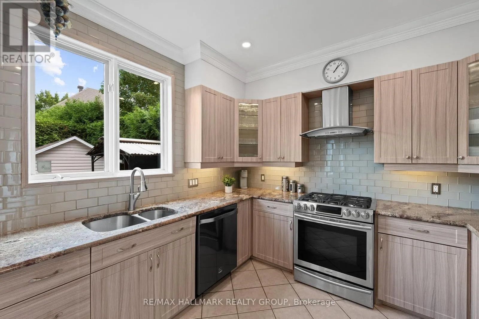 2104 SANDY OAKS DRIVE