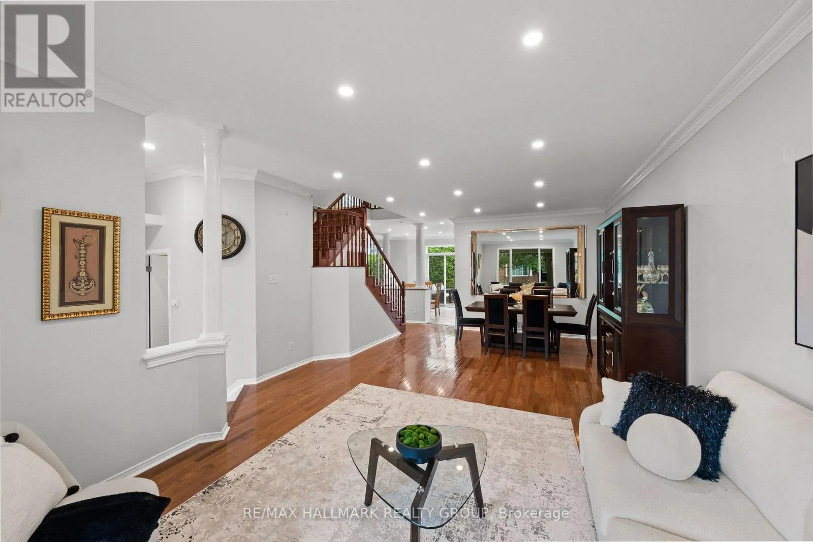 2104 SANDY OAKS DRIVE