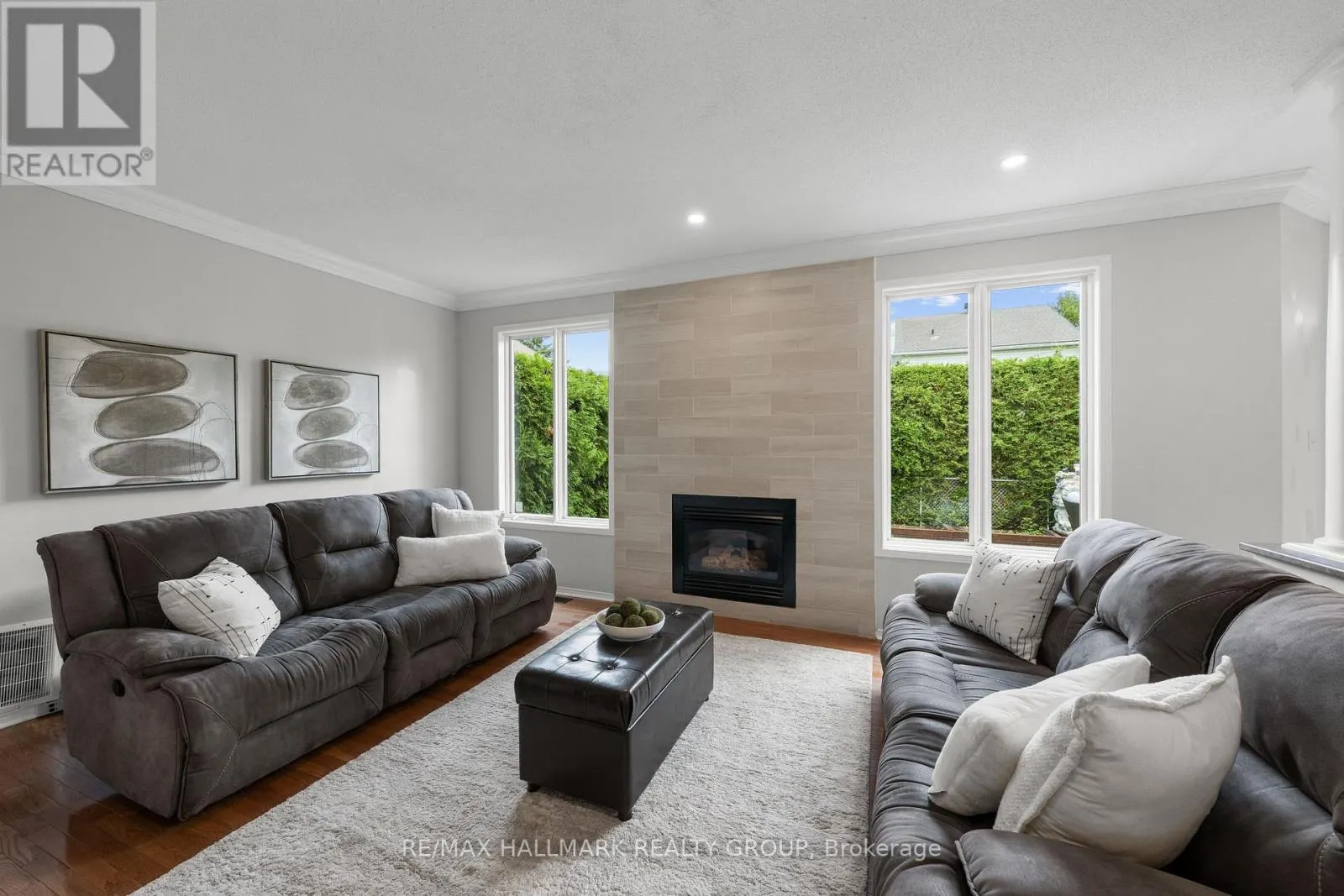 2104 SANDY OAKS DRIVE
