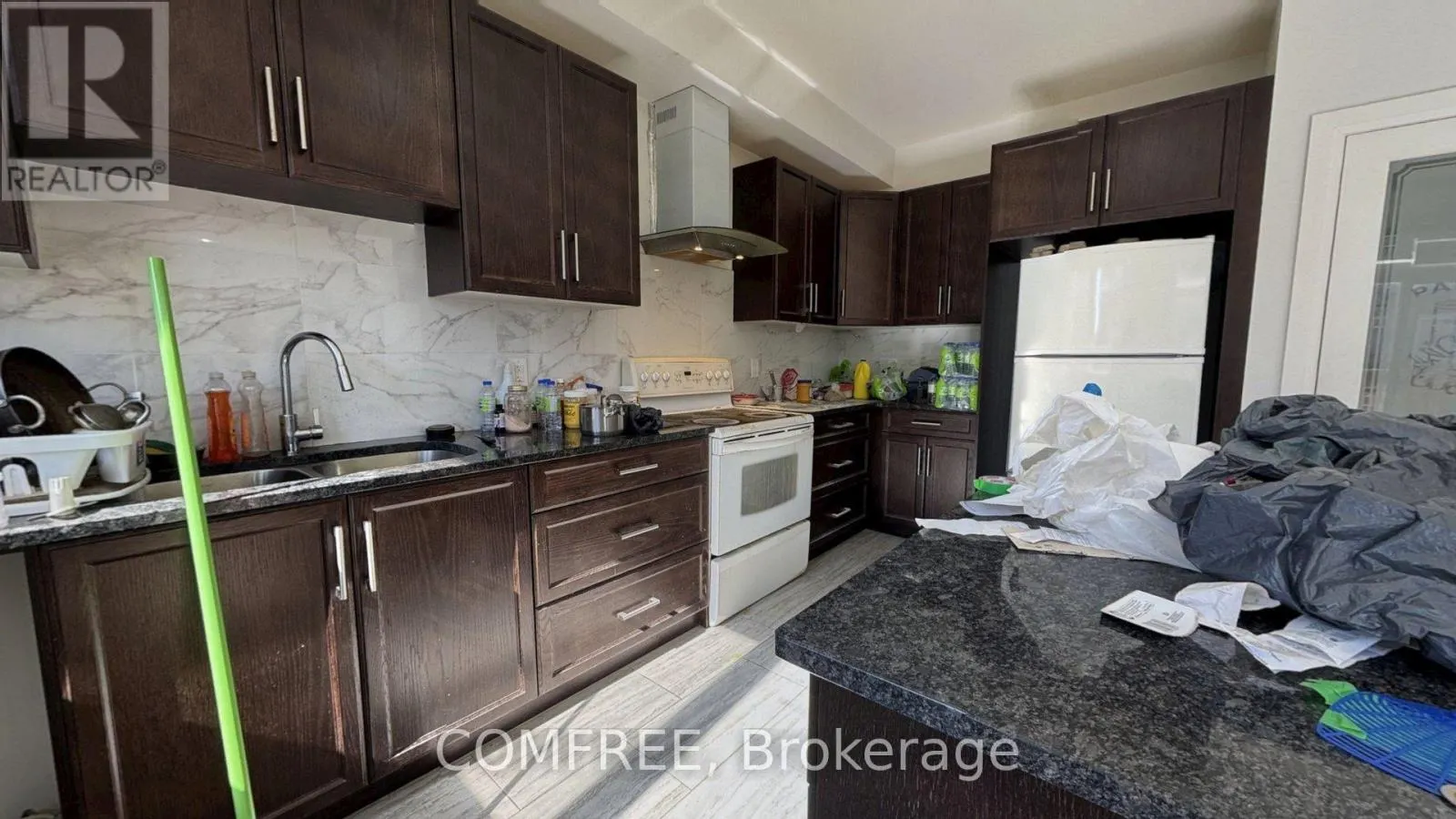 4277 JOHN ROSS COURT