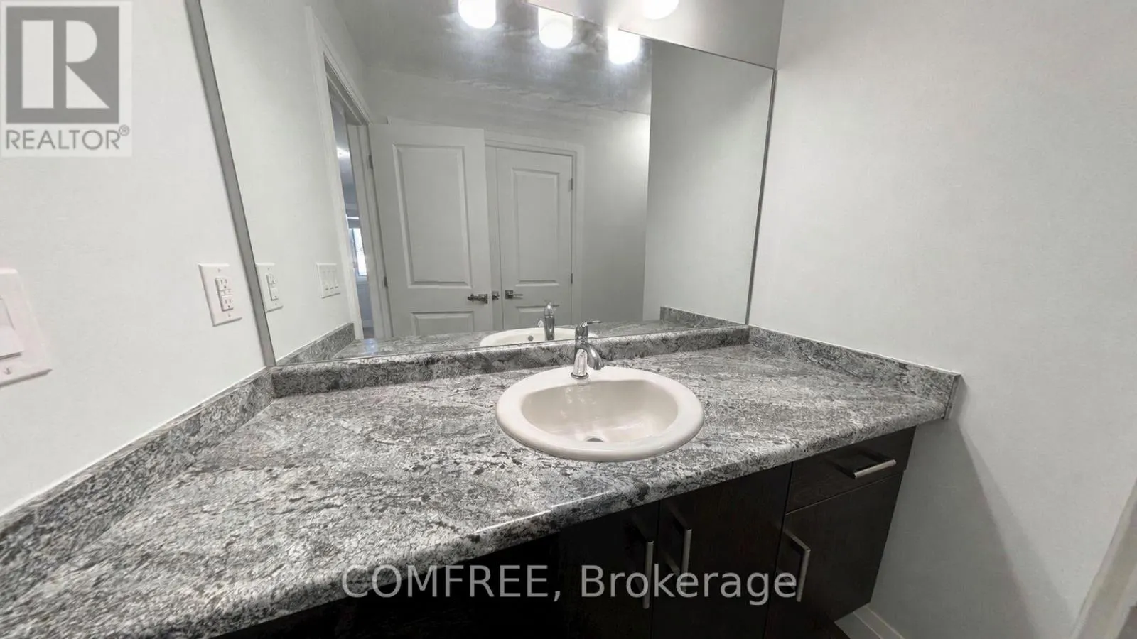 4277 JOHN ROSS COURT