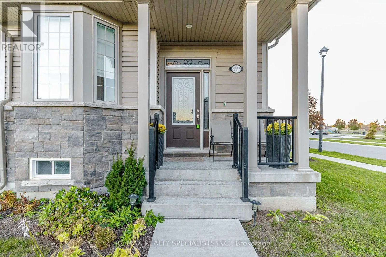 4 - 230 FARLEY ROAD