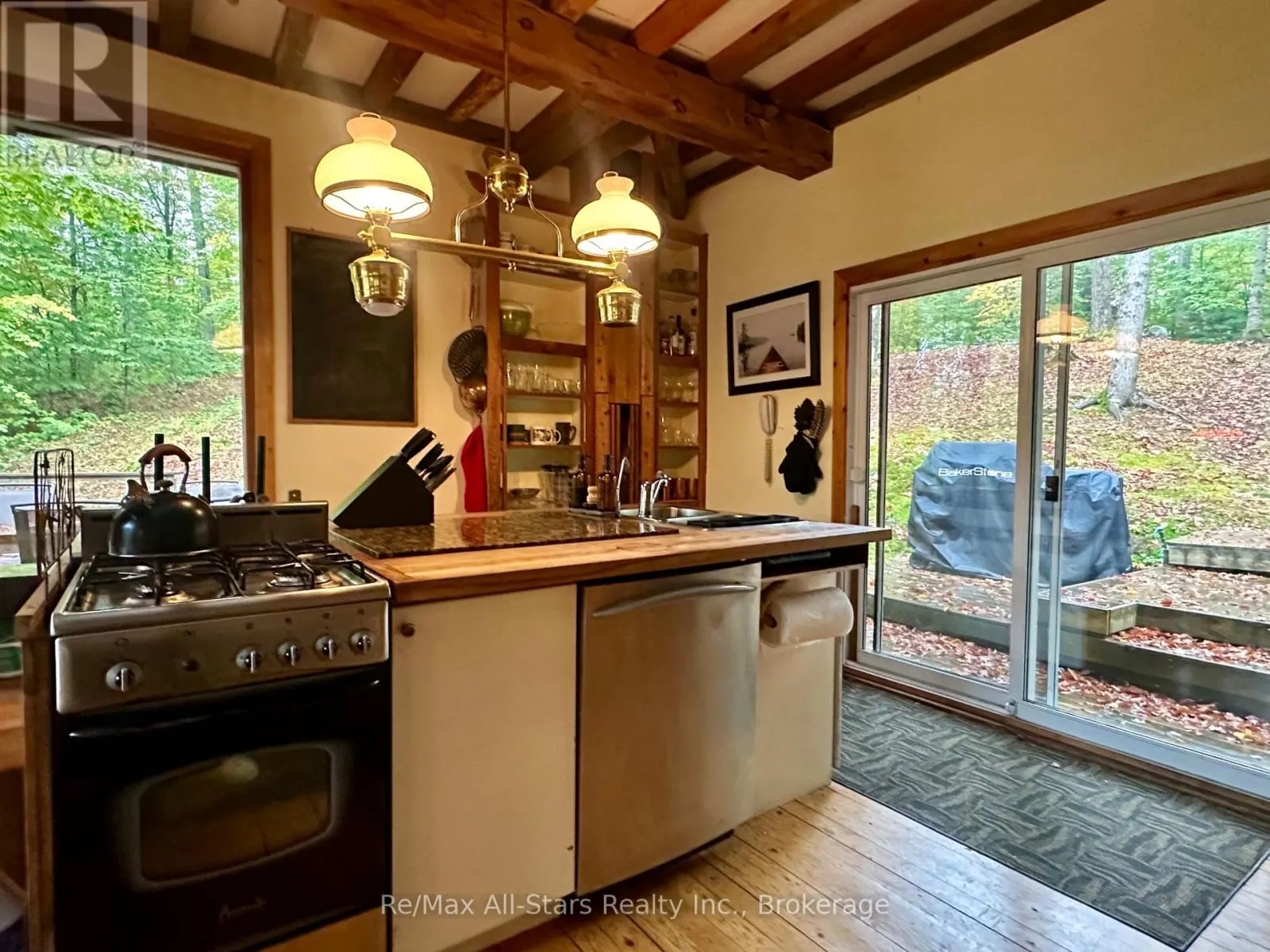 1005 MCARTHUR POINT ROAD