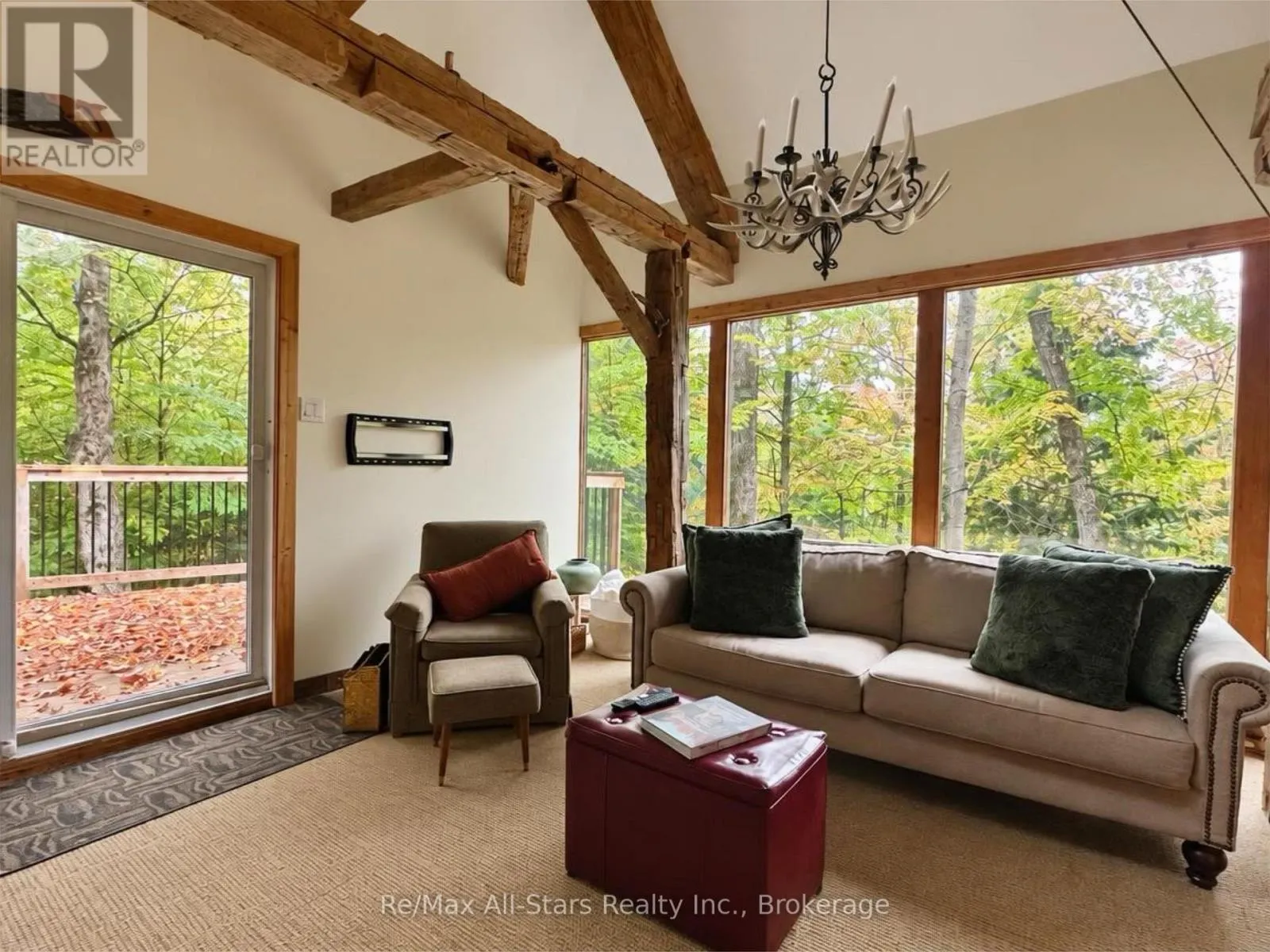 1005 MCARTHUR POINT ROAD