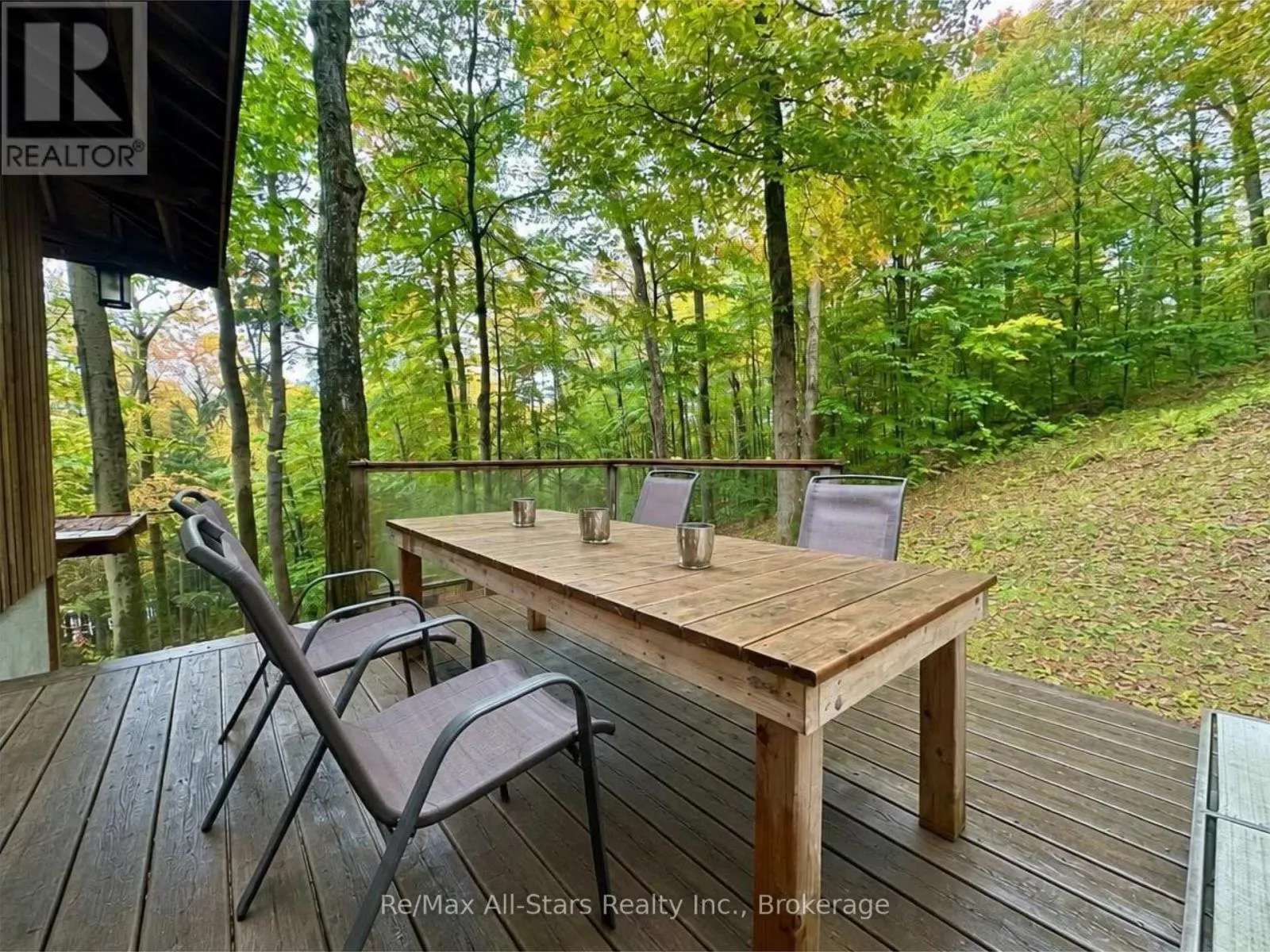 1005 MCARTHUR POINT ROAD
