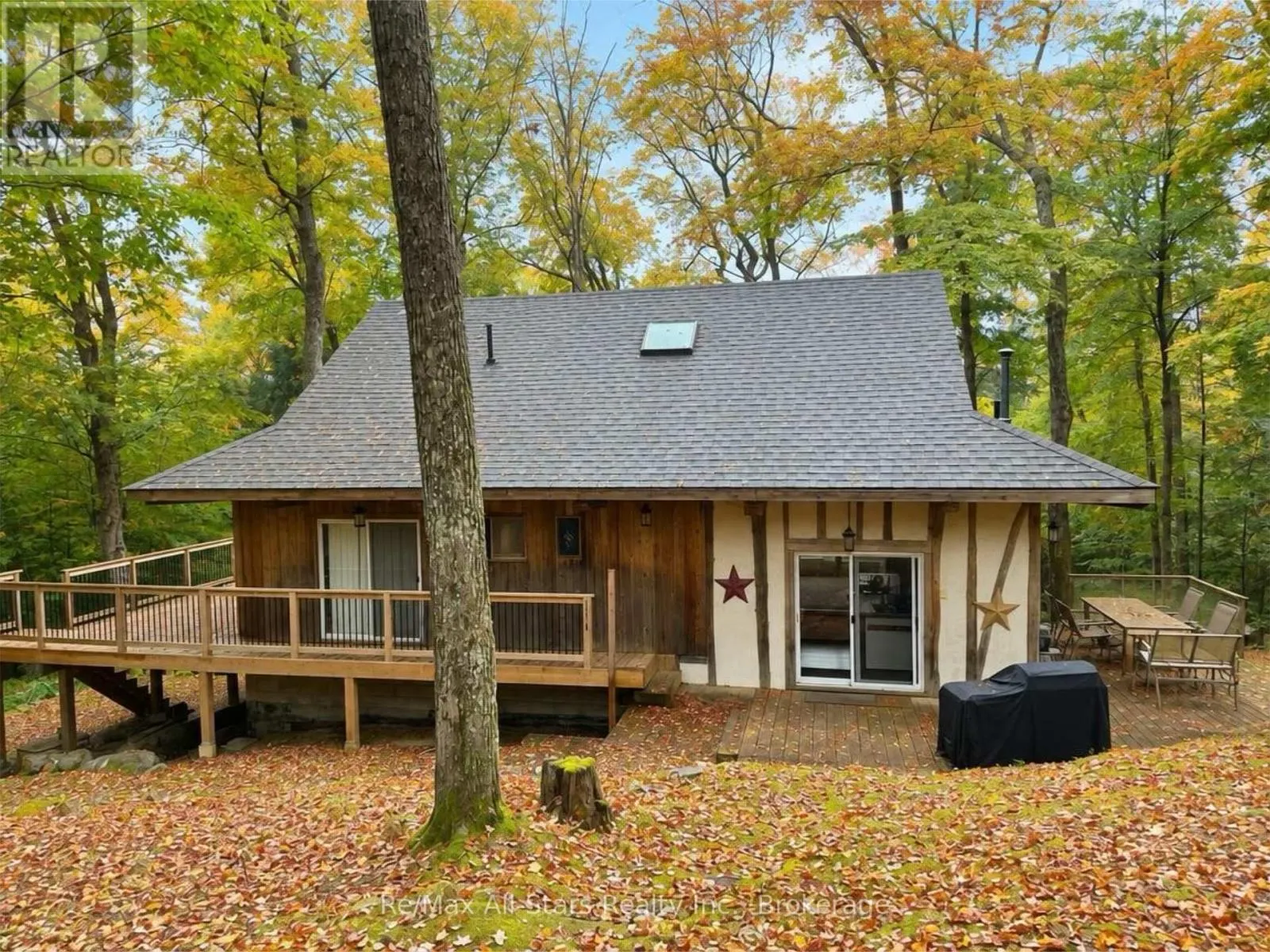 1005 MCARTHUR POINT ROAD