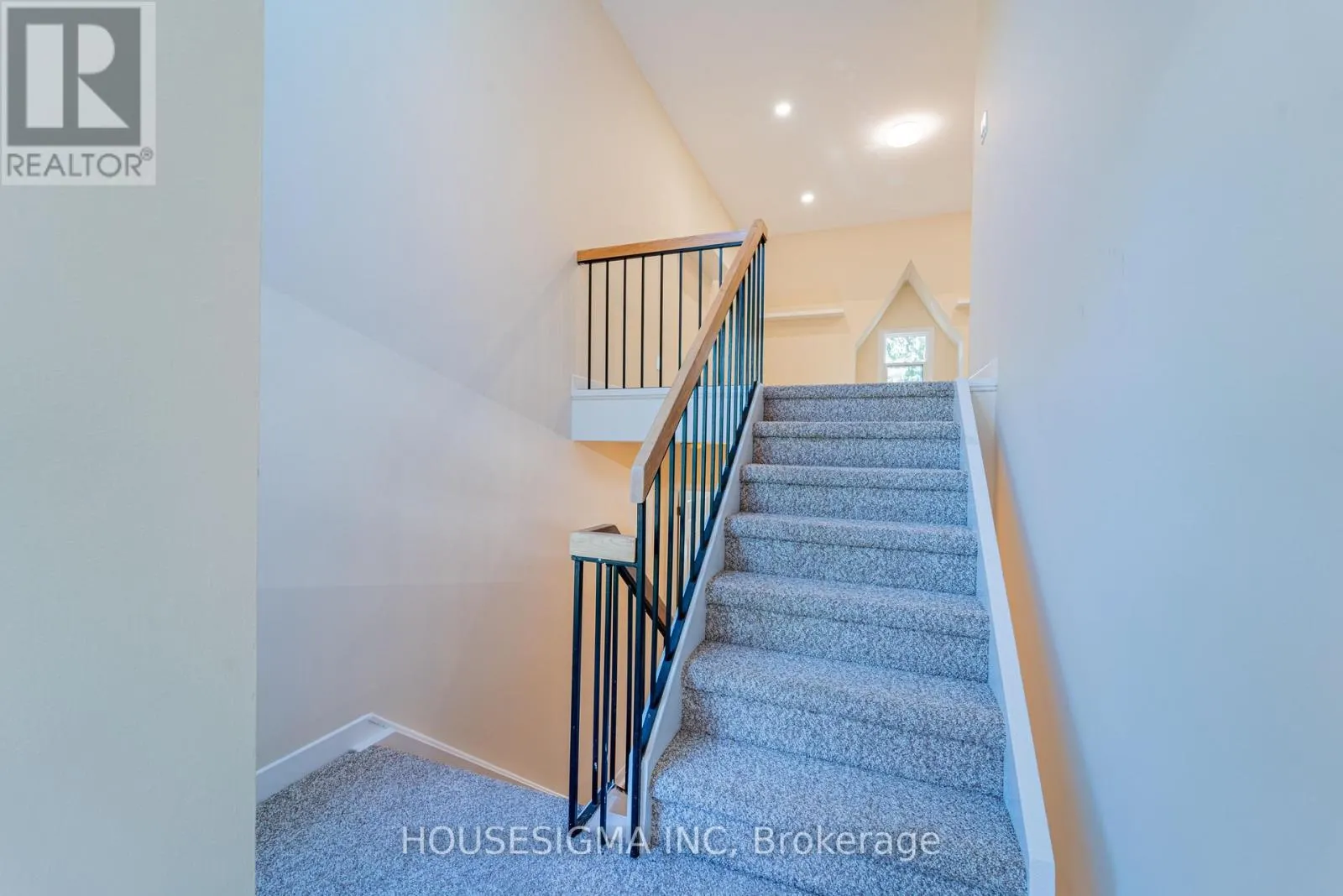 43 SWEETLAND AVENUE
