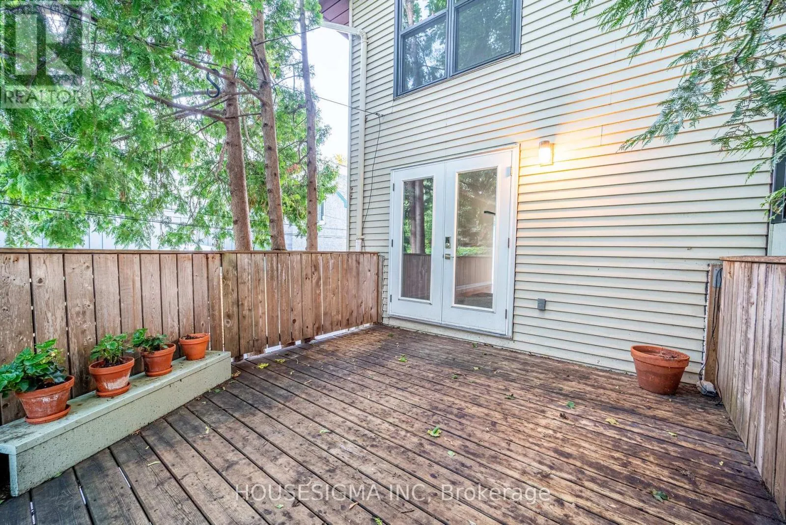 43 SWEETLAND AVENUE