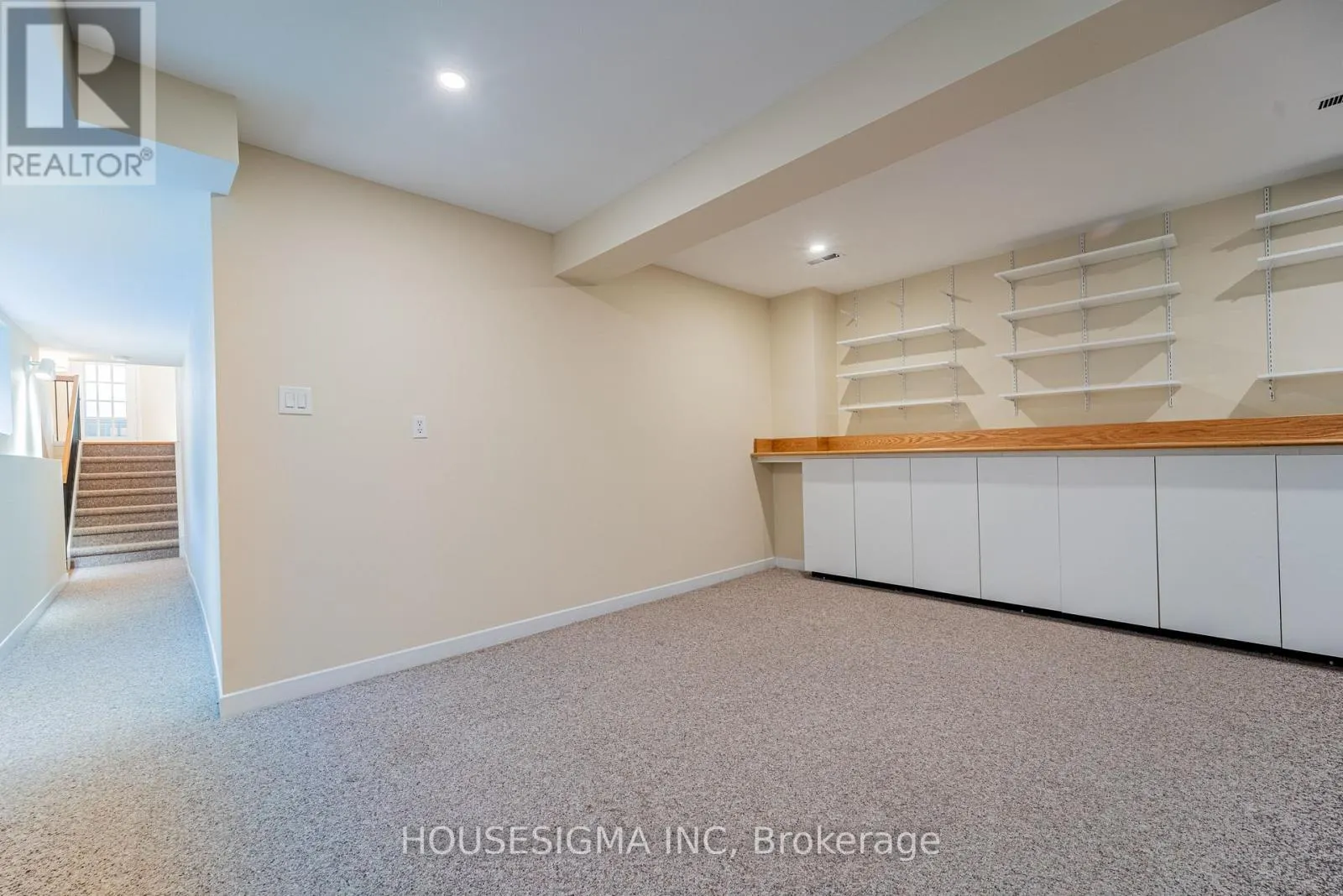 43 SWEETLAND AVENUE
