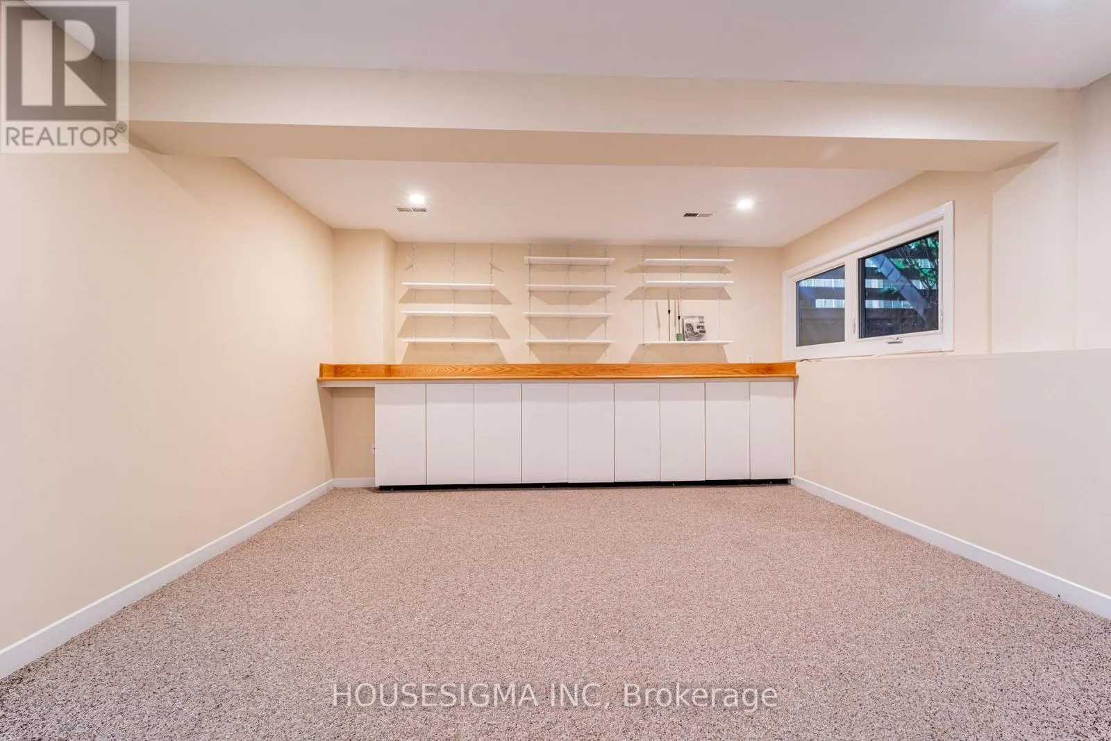 43 SWEETLAND AVENUE