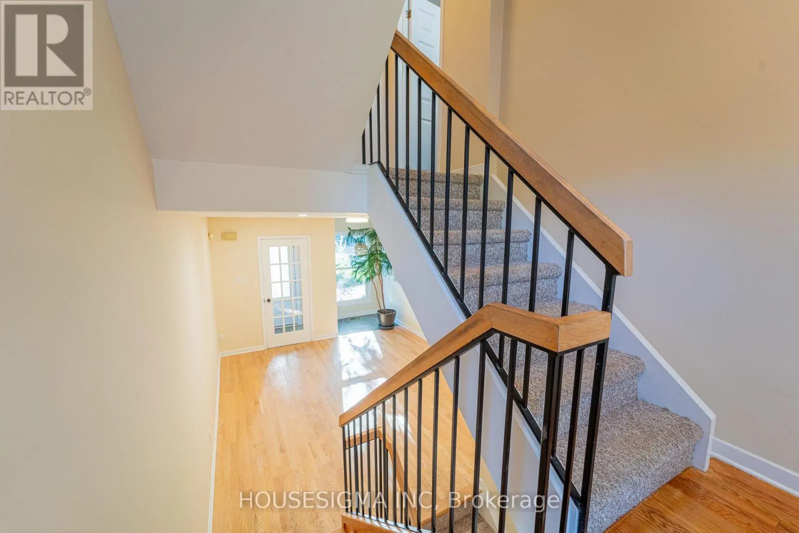 43 SWEETLAND AVENUE