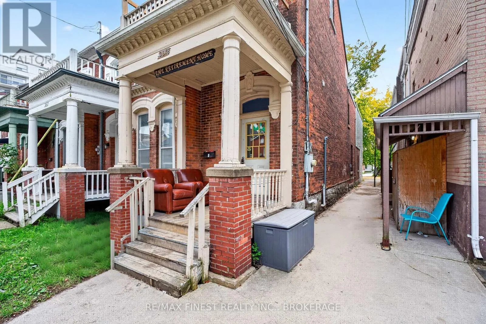 364 BROCK STREET