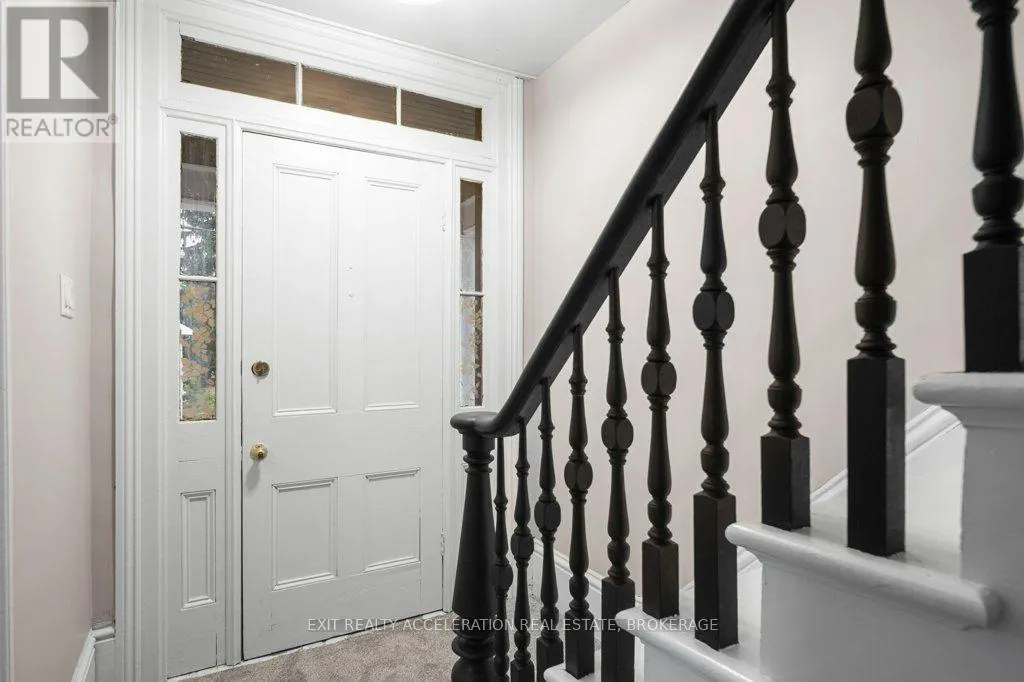 211 BRIDGE STREET W