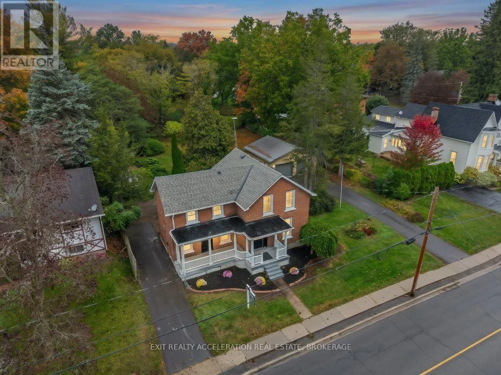 211 BRIDGE STREET W