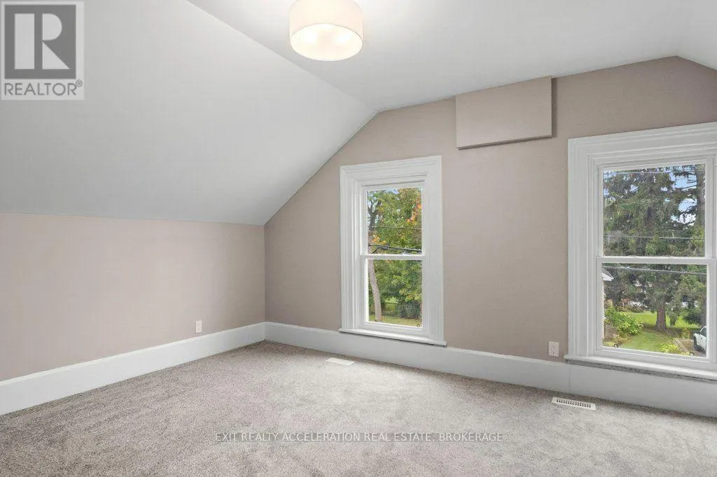 211 BRIDGE STREET W