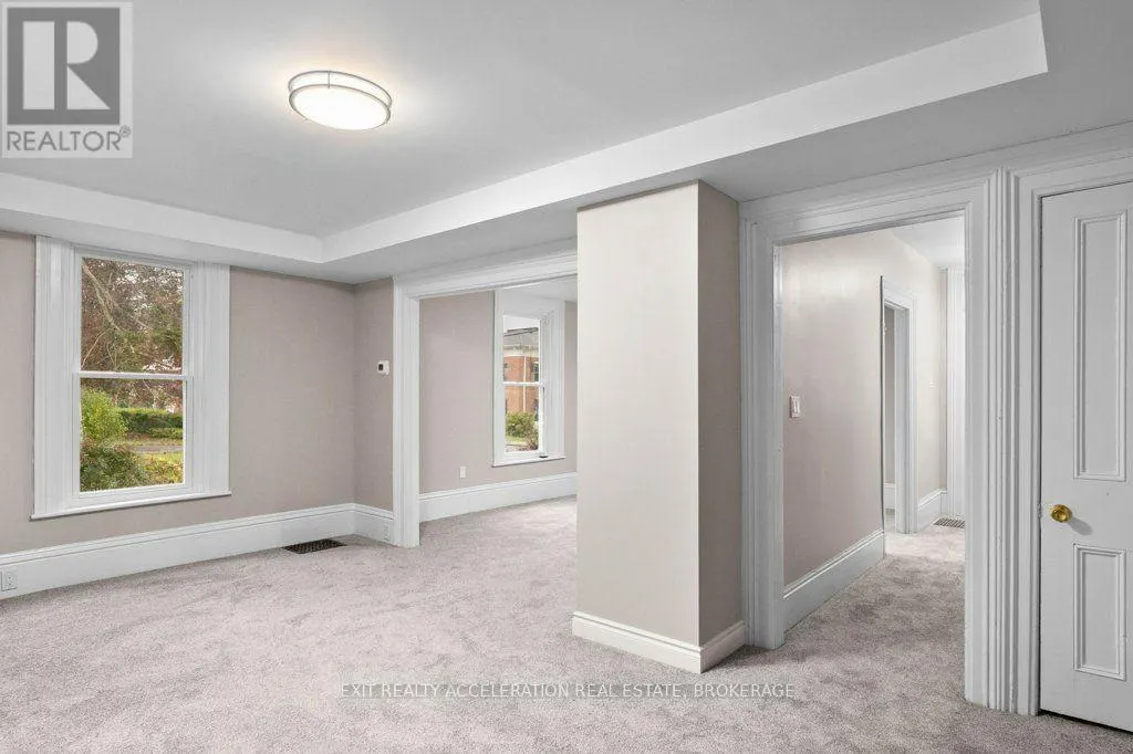 211 BRIDGE STREET W