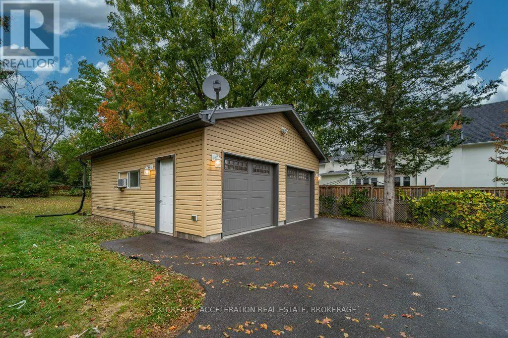 211 BRIDGE STREET W