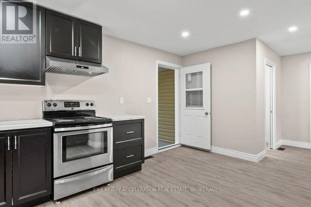 211 BRIDGE STREET W