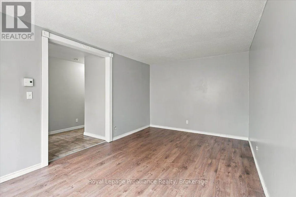 3 - 11 TRACEY PARK DRIVE #3
