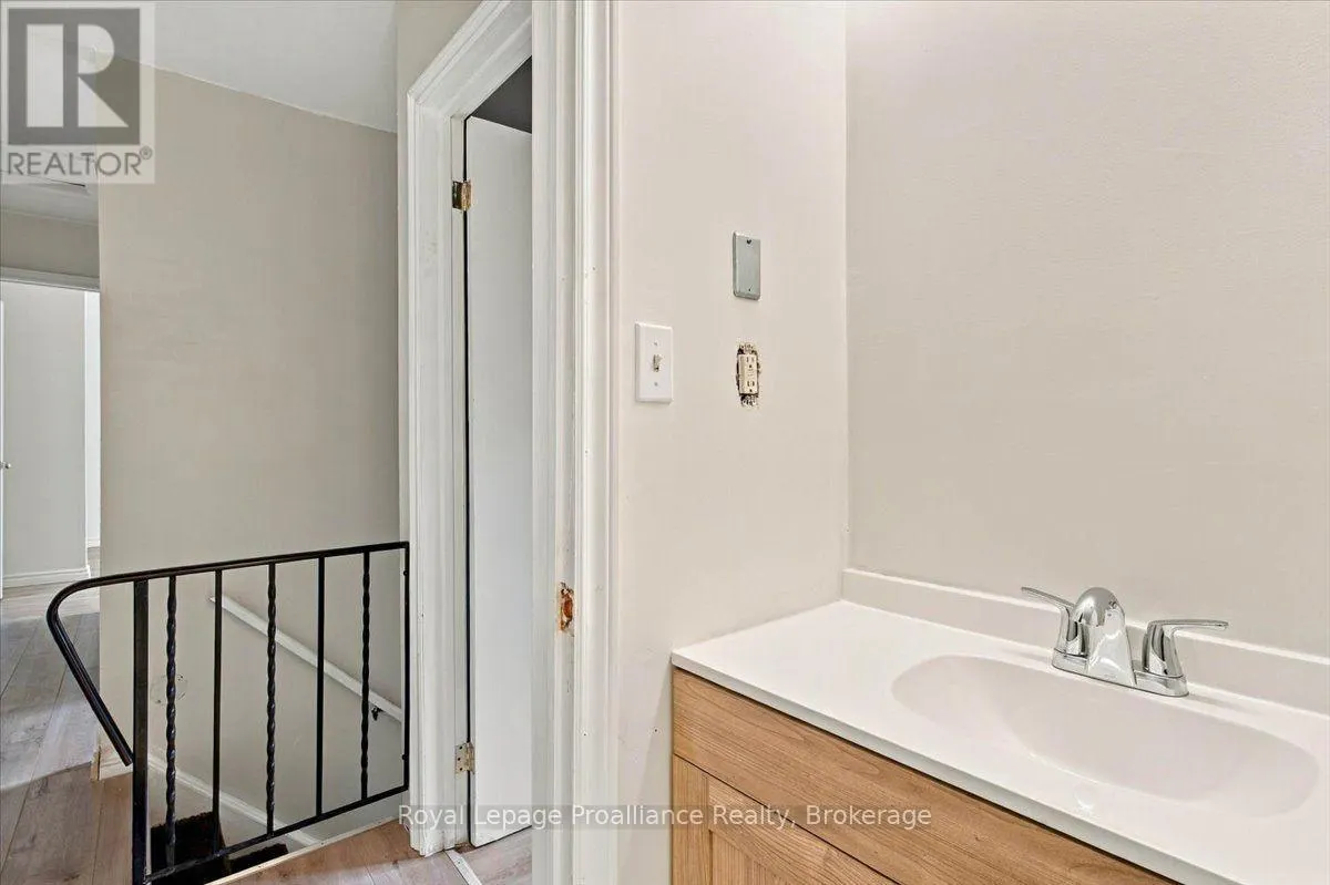 3 - 11 TRACEY PARK DRIVE #3