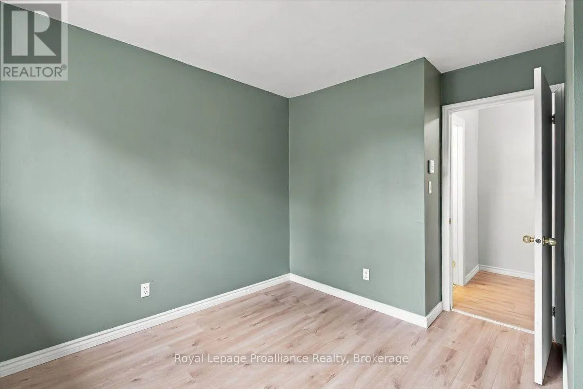 3 - 11 TRACEY PARK DRIVE #3