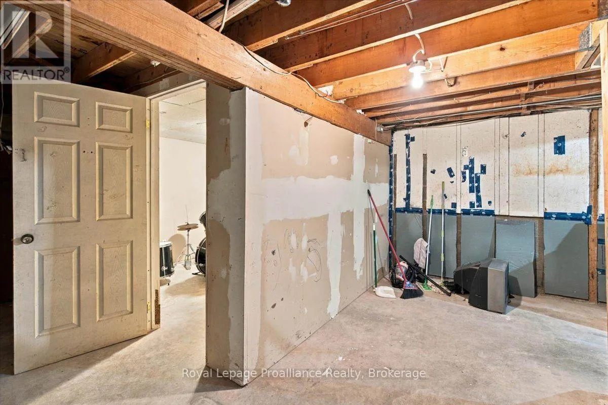 3 - 11 TRACEY PARK DRIVE #3