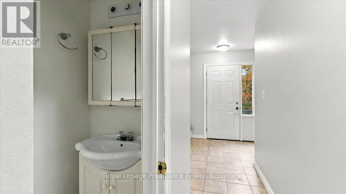 3 - 11 TRACEY PARK DRIVE #3