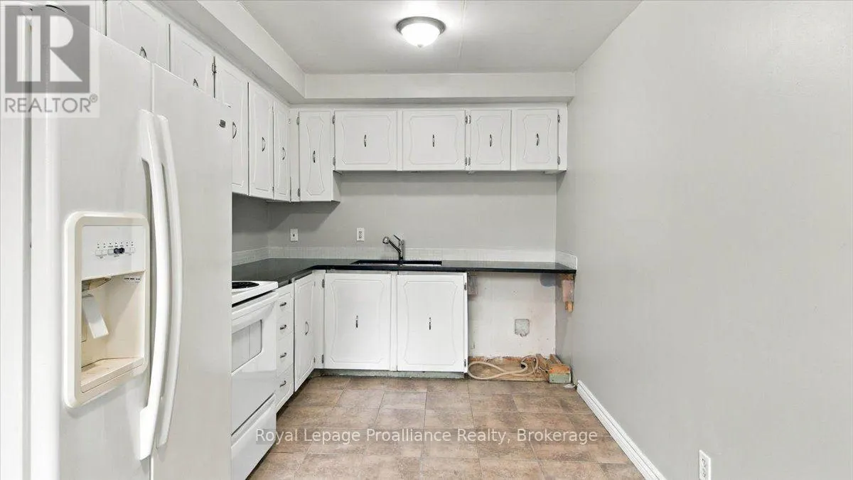 3 - 11 TRACEY PARK DRIVE #3