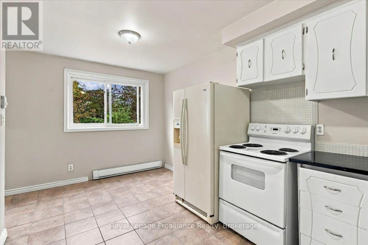 3 - 11 TRACEY PARK DRIVE #3